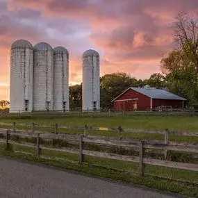 Kinder Farm Park at dusk