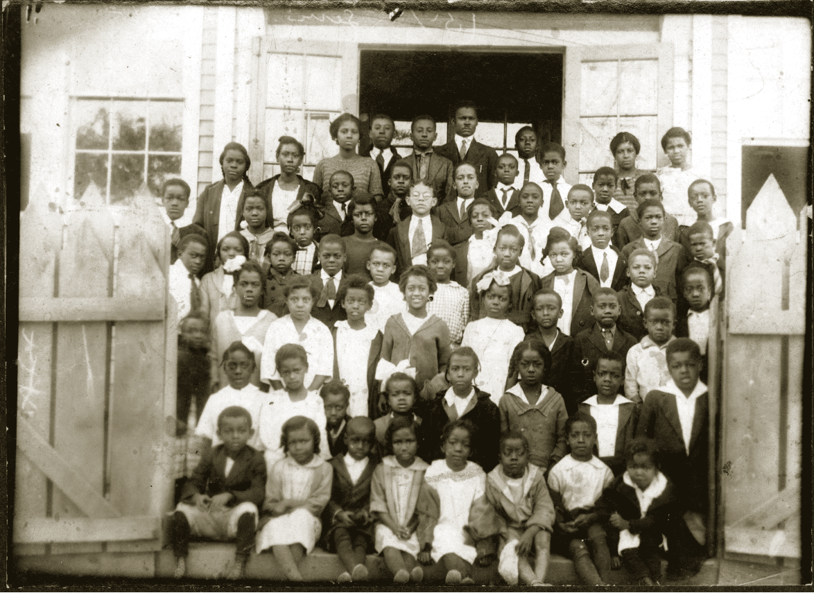 Children outside of Third Street School in Eastport 1922-1923