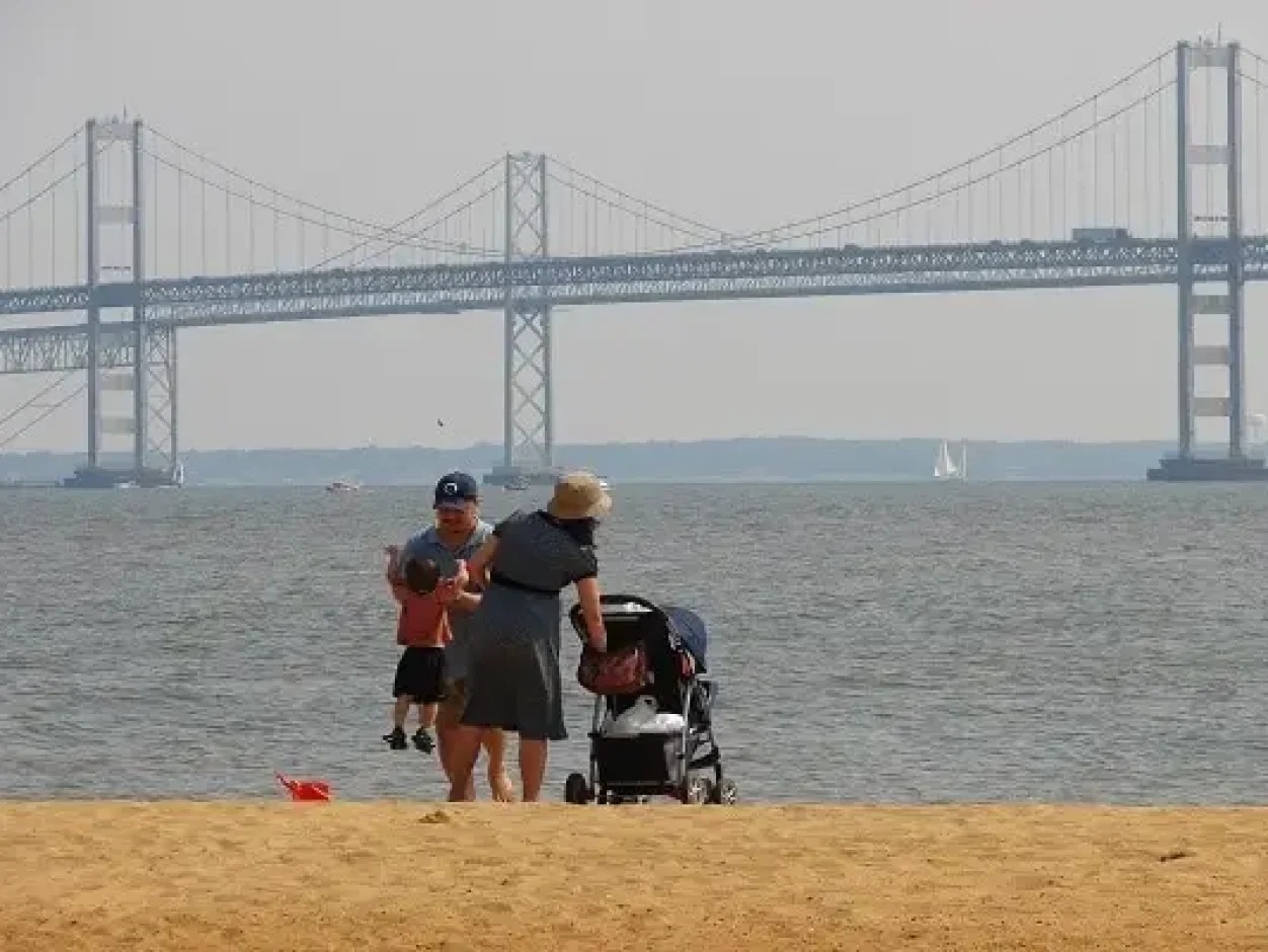 Family-at-Sandy-Point
