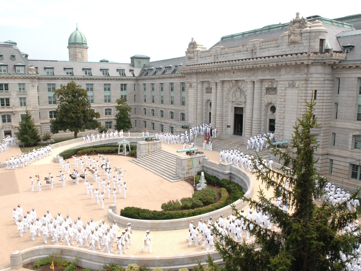 NoonFormation2013