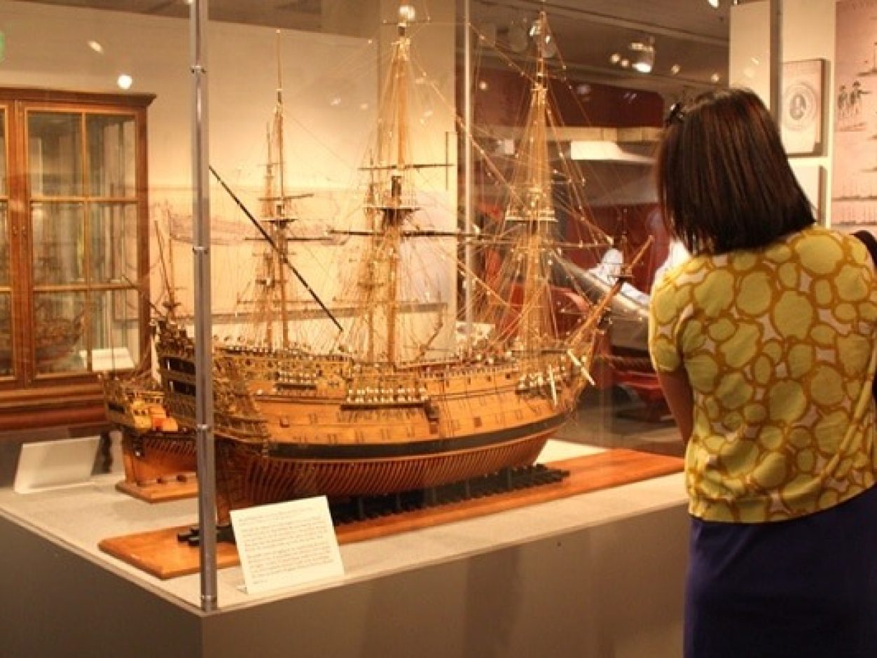 Woman-at-Gallery-of-Ships